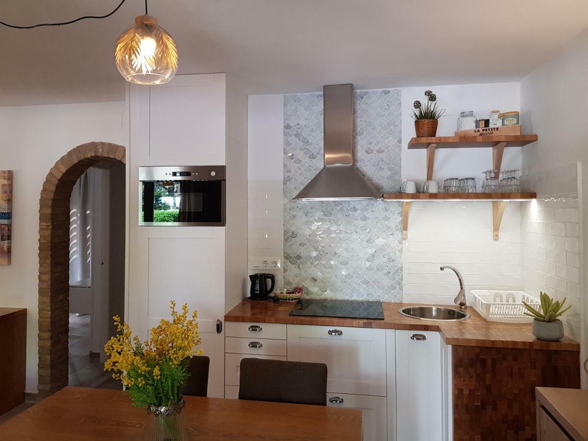 Apartamento Mr Racona. 41 Apartment Дения Екстериор снимка
